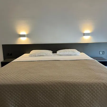 Sunflower Hotel de apartamente