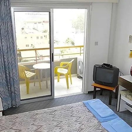 Ξενοδοχείο με διαμερίσματα Sunflower 3*