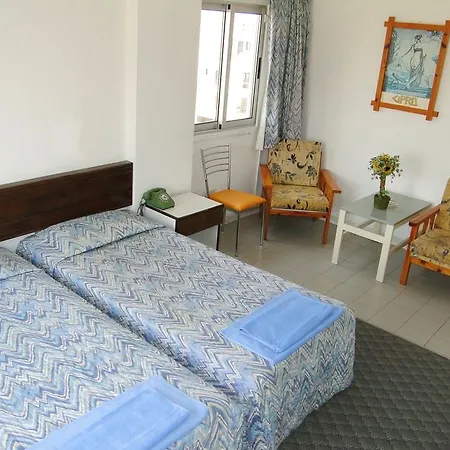 Aparthotel Sunflower 3*