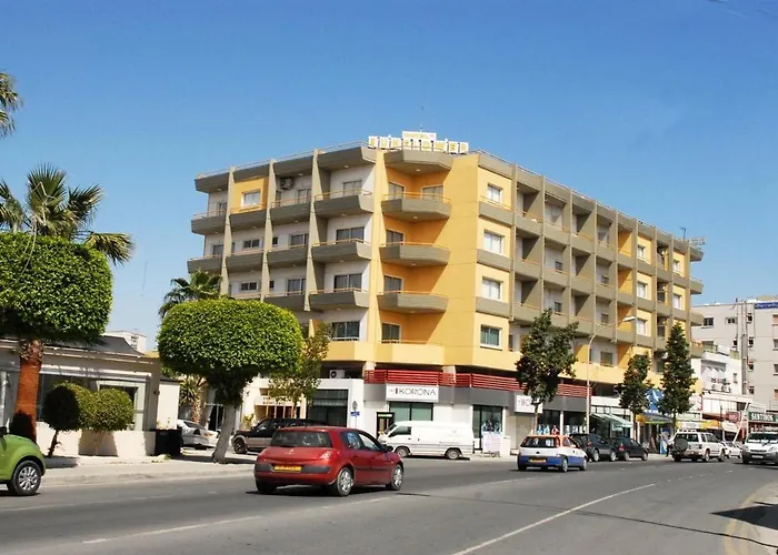 Sunflower Aparthotel 3*