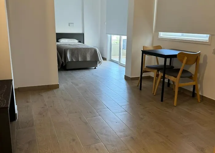 סאנפלאוור מלון דירות לרנקה