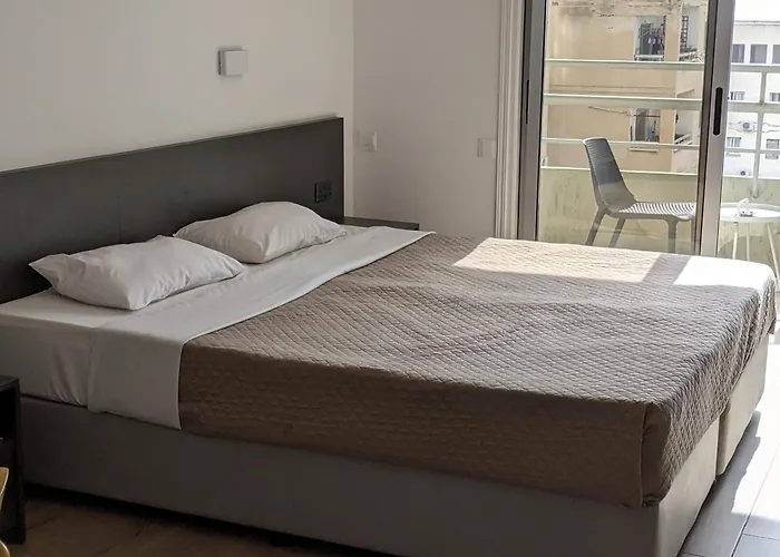 סאנפלאוור מלון דירות