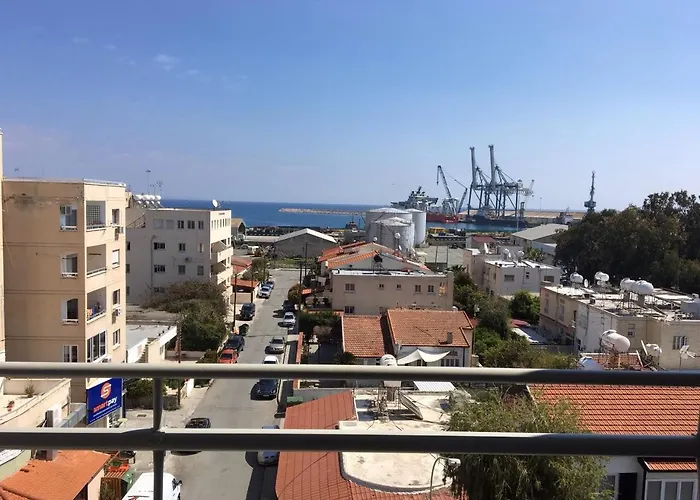 סאנפלאוור מלון דירות 3*